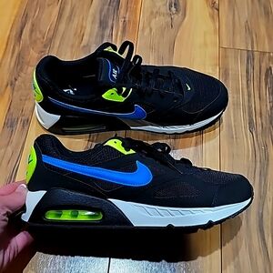 New Nike Air Max IVO Youth 6.5 / Women's 8 New no Box